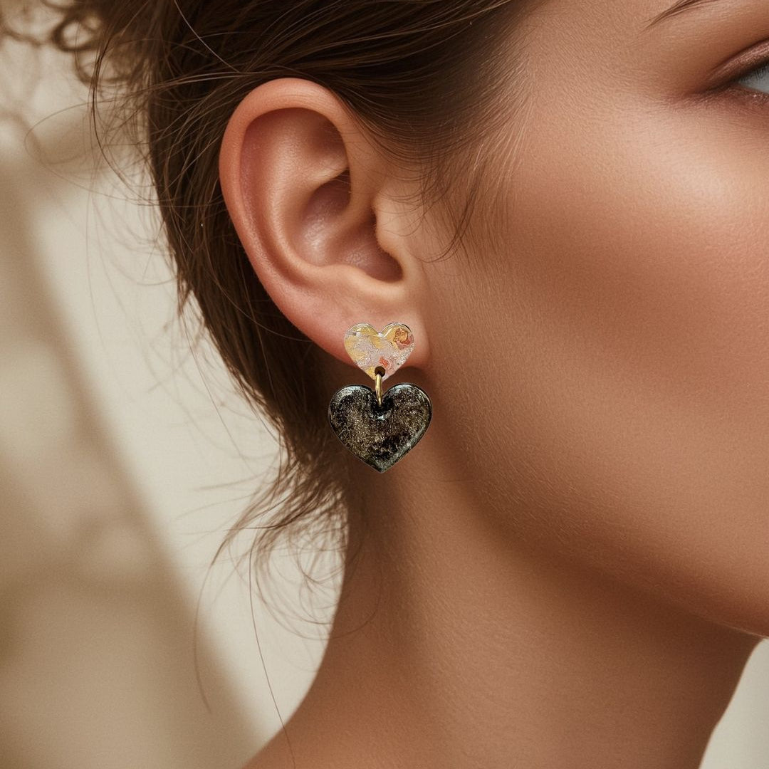 Aida · Handgeschilderde Hartjes Oorbellen · Metallic kleuren